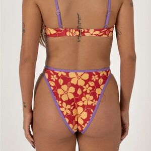 Inner Relm good luck Hawaiian Red & yellow floral bikini bottoms Small